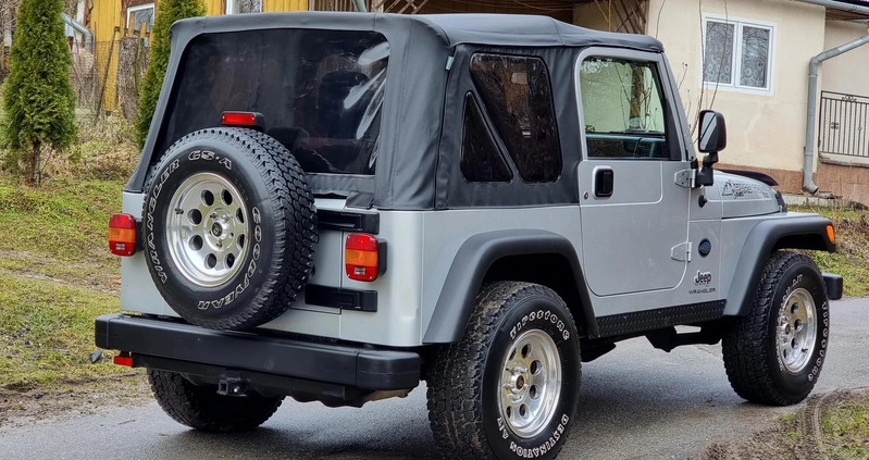 Jeep Wrangler cena 72600 przebieg: 223000, rok produkcji 2004 z Dynów małe 742